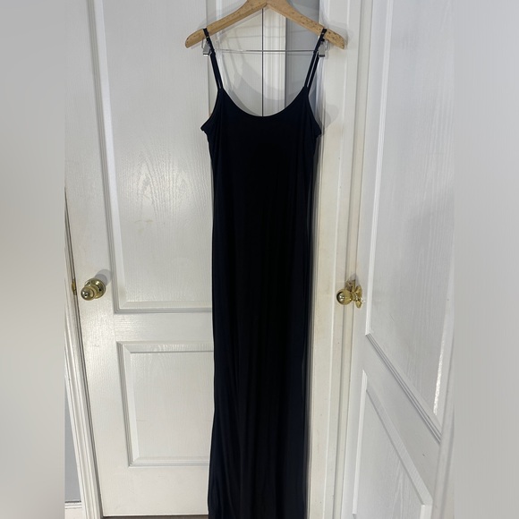 NWT BUILT IN SHAPE WEAR BODY CON BLACK MAXI DRESS - Picture 3 of 9